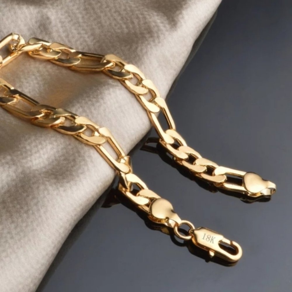 ***New 18K Gold filled 8MM Sideways Bracelet - Picture 3 of 4